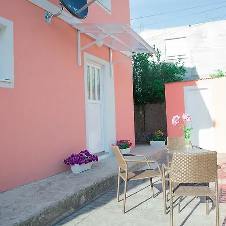 Tila Apartment *